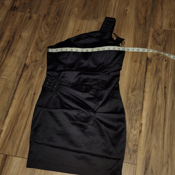 Rachael G One-Strap Satin Dress. Black Color. Size M - Picture 15 of 15